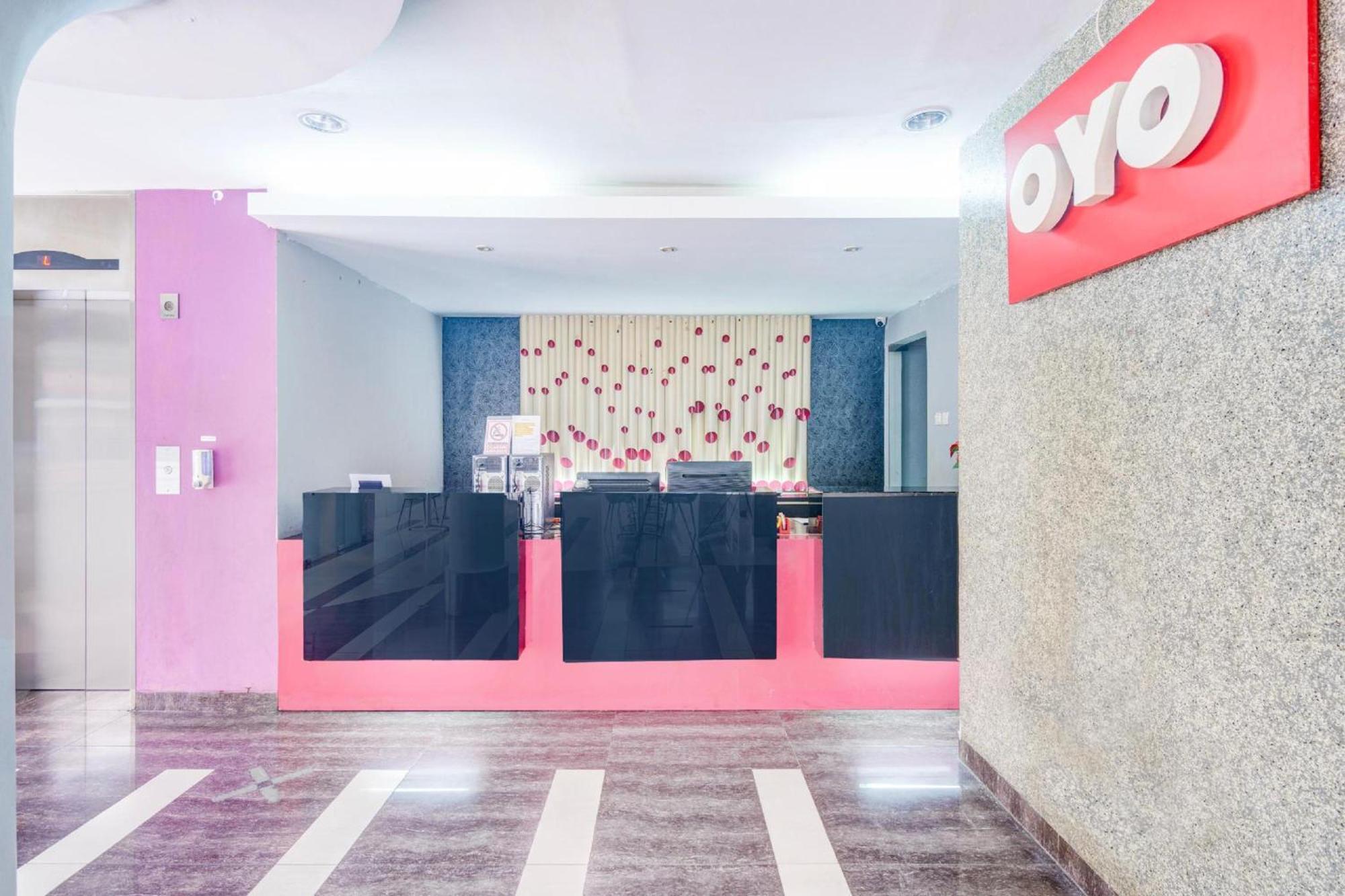 Oyo 136曼吉斯旅馆-近rsu塔曼纱丽区 雅加达 外观 照片